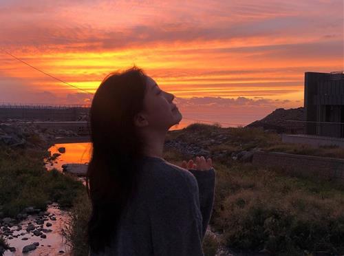 Cuối năm 2025 âm - 4 chòm sao ở HIỀN gặp QUÝ nhân, đổi đời bất ngờ