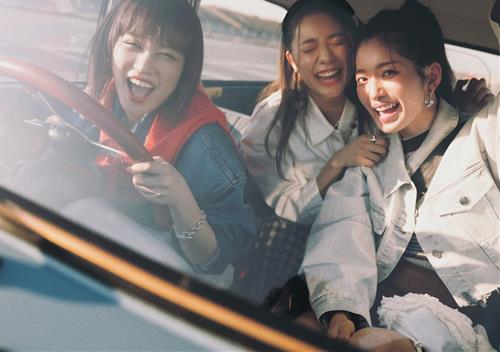 3 chòm sao có sự nghiệp rực rỡ cuối tuần này 28/2-1/3, con CƯNG của vũ trụ