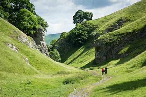 Tử vi tháng 4/2026 của 12 cung hoàng đạo: Bảo Bình sóng gió, Kim Ngưu được yêu