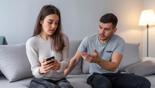 Bạn sẽ phải ngã ngửa với xác suất bị CẮM SỪNG của 12 con giáp: Ai ôm nhiều cay đắng nhất?