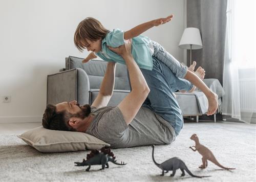 Đoán thử xem: Tháng sinh nào sinh ra đã có "siêu năng lực" thu hút trẻ con?