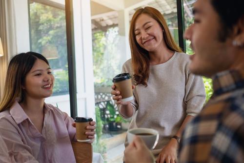 Phong cách xã giao của 12 con giáp - Người ồn như cái chợ, kẻ thích sống một mình